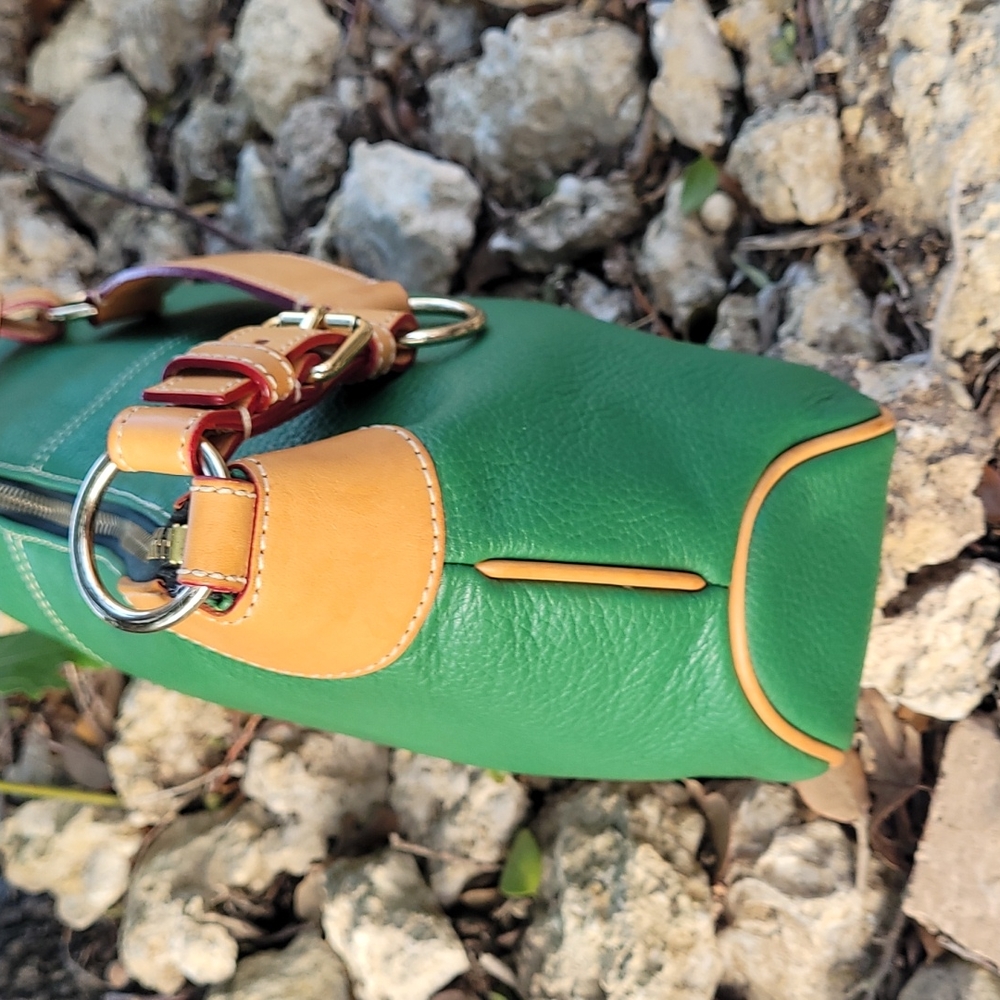 ‼️SOLD‼️ Vintage Dooney & Bourke AWL2 Grass Green Slouch Bag - Picture 2 of 12